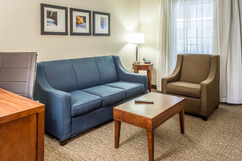 Comfort Suites Fredericksburg South Exteriér fotografie
